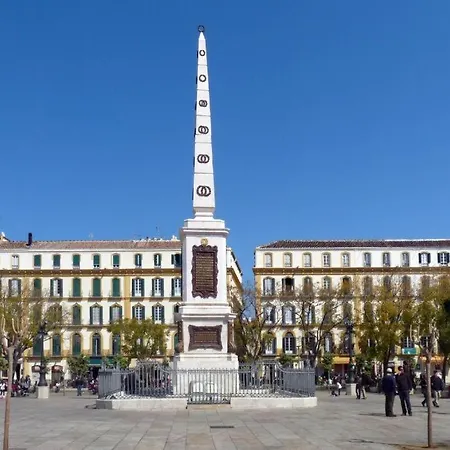 Lyrioshomes Apartamento Montano Center * Malaga